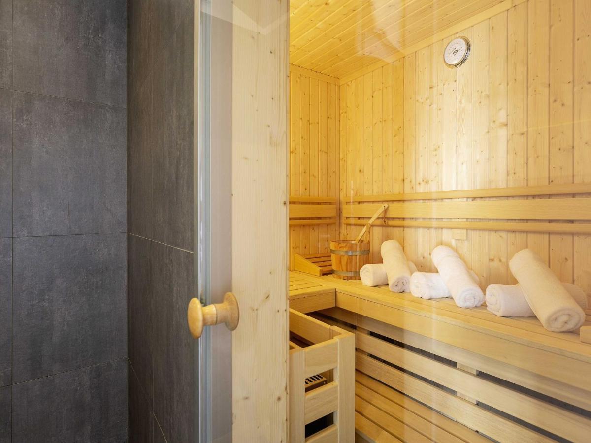 Reetland Am Meer - Premium Reetdachvilla Mit 3 Schlafzimmern, Sauna, Kamin Und Massagesessel F05 Dranske Luaran gambar