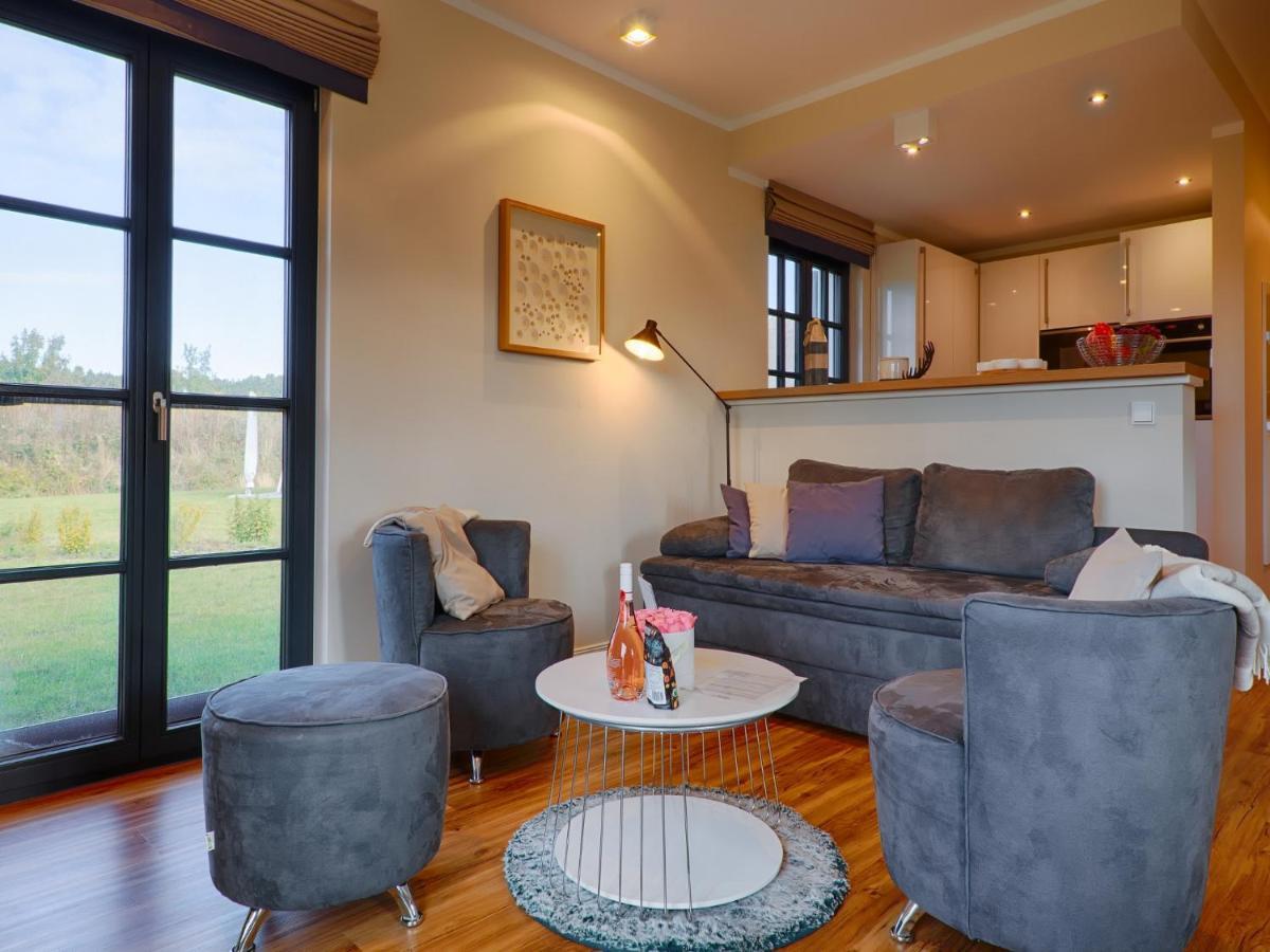 Reetland Am Meer - Premium Reetdachvilla Mit 3 Schlafzimmern, Sauna, Kamin Und Massagesessel F05 Dranske Luaran gambar