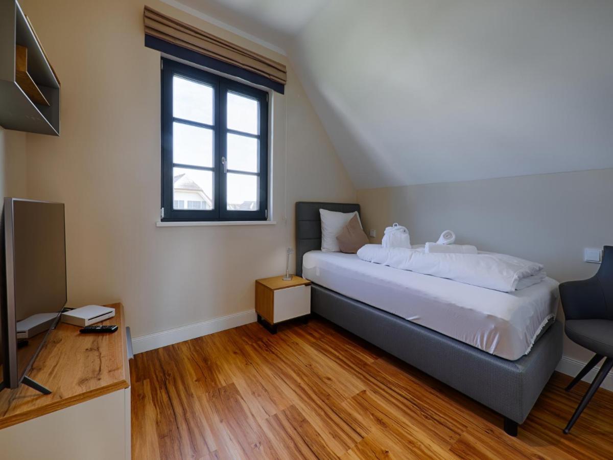 Reetland Am Meer - Premium Reetdachvilla Mit 3 Schlafzimmern, Sauna, Kamin Und Massagesessel F05 Dranske Luaran gambar