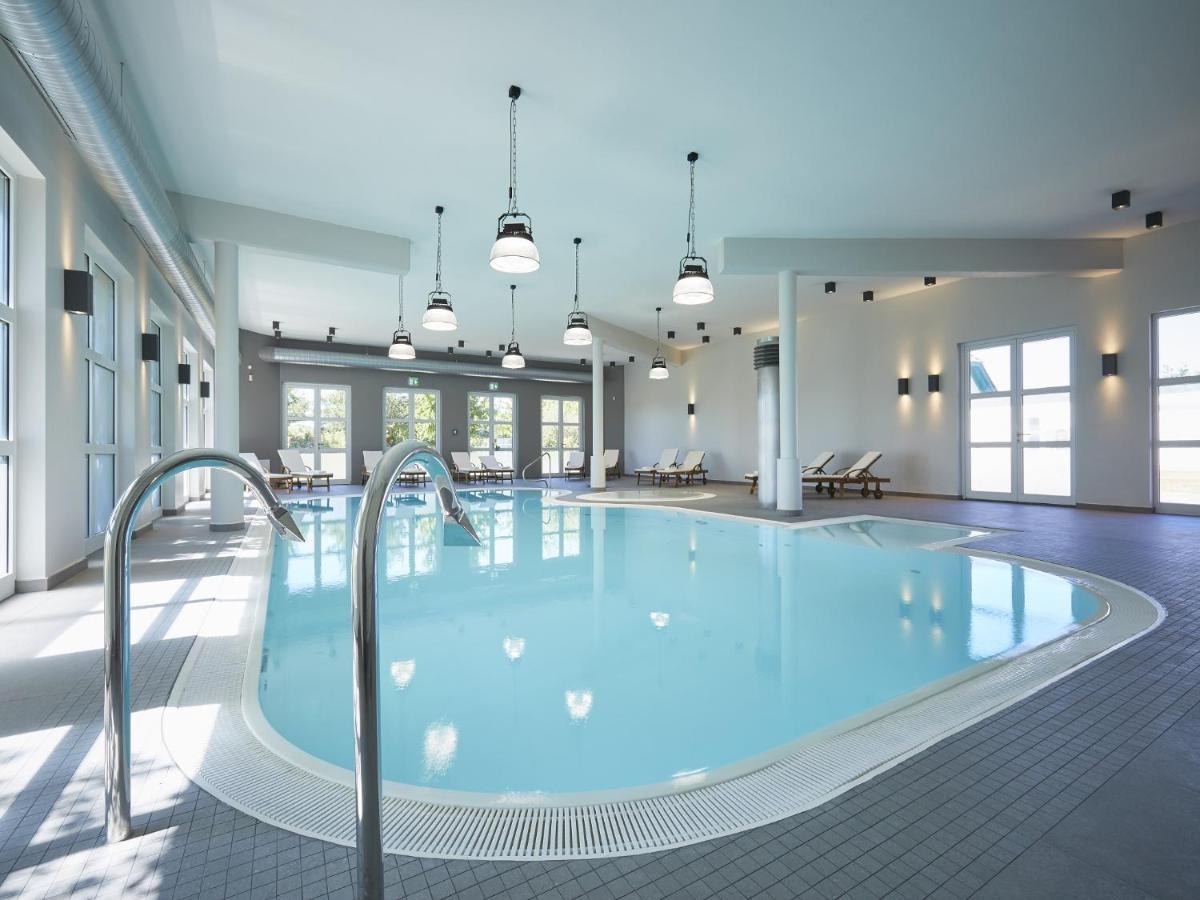 Reetland Am Meer - Premium Reetdachvilla Mit 3 Schlafzimmern, Sauna, Kamin Und Massagesessel F05 Dranske Luaran gambar